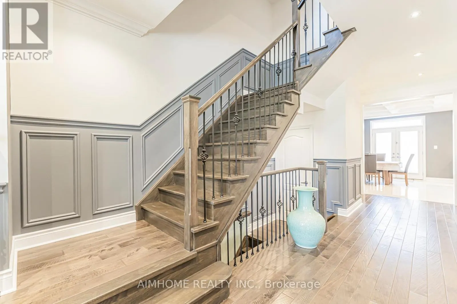 986 WILBUR PIPHER CIRCLE