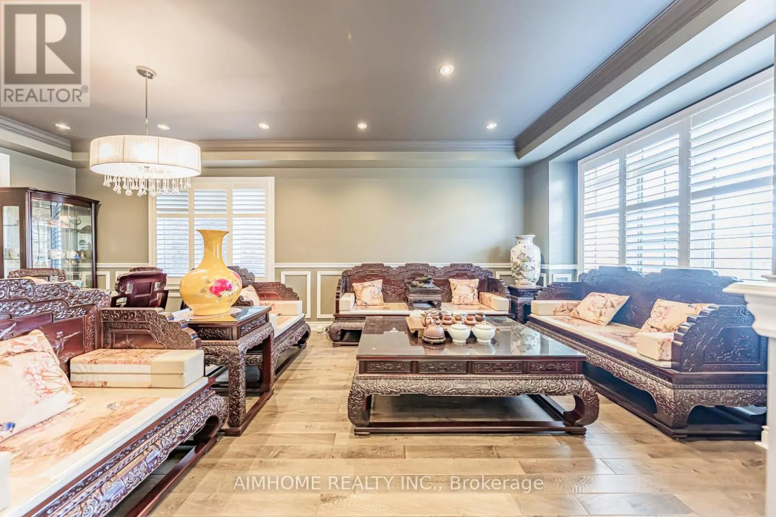 986 WILBUR PIPHER CIRCLE