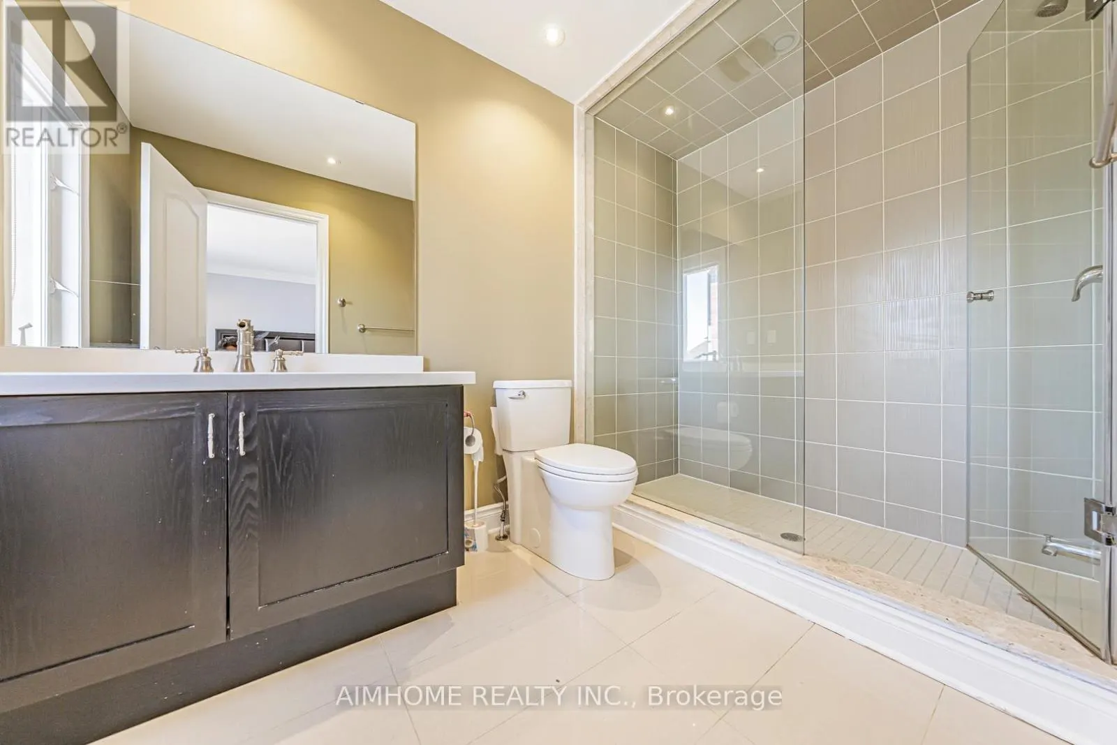 986 WILBUR PIPHER CIRCLE