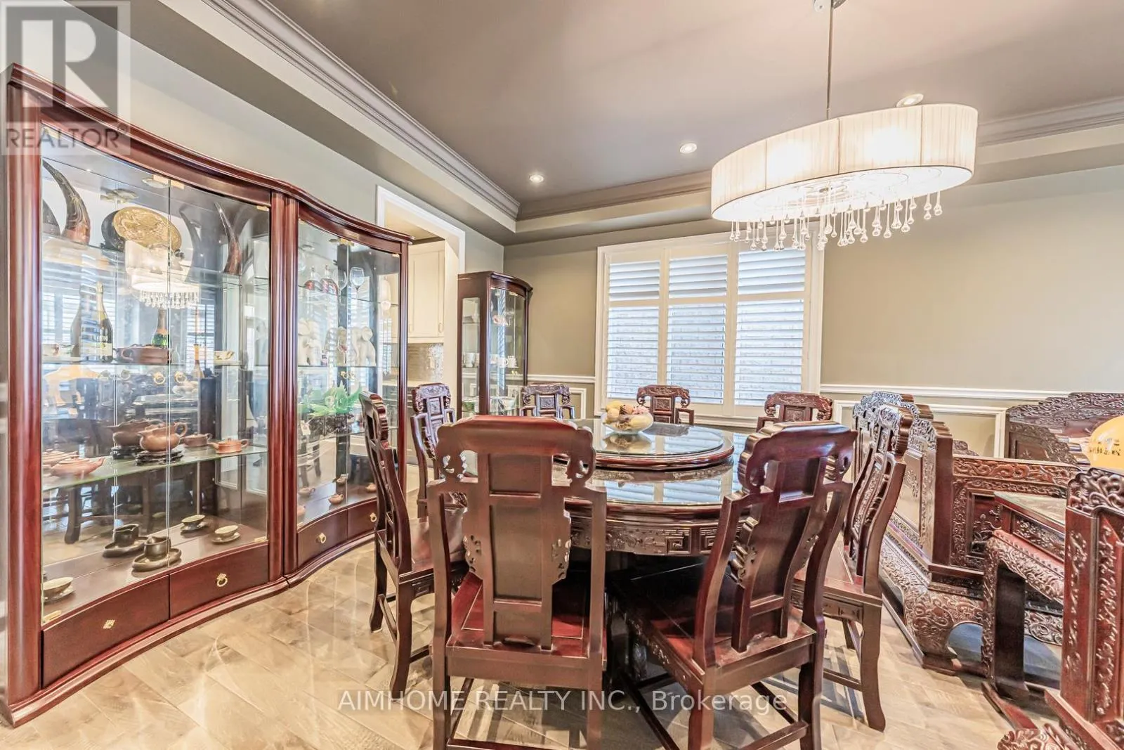 986 WILBUR PIPHER CIRCLE