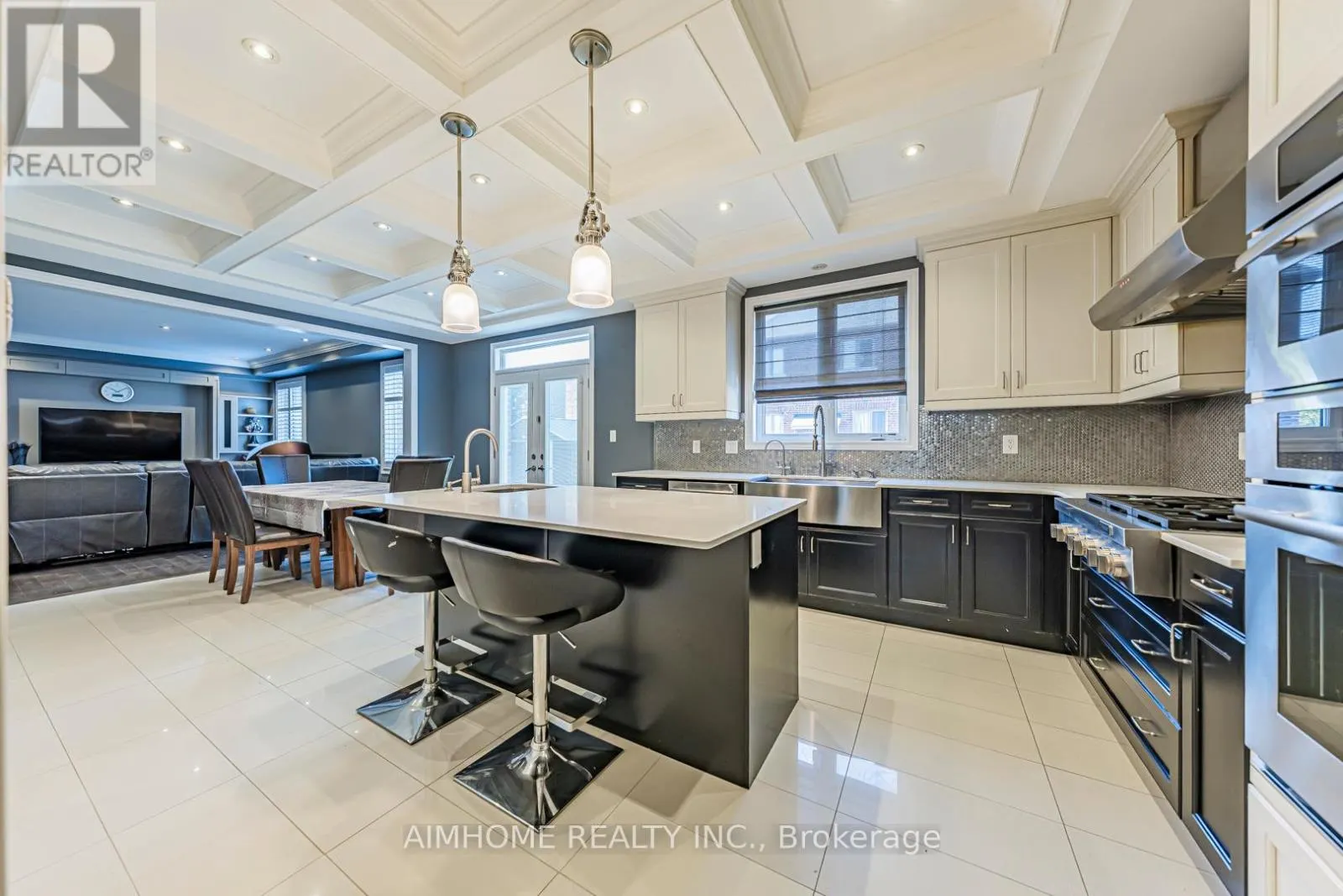 986 WILBUR PIPHER CIRCLE