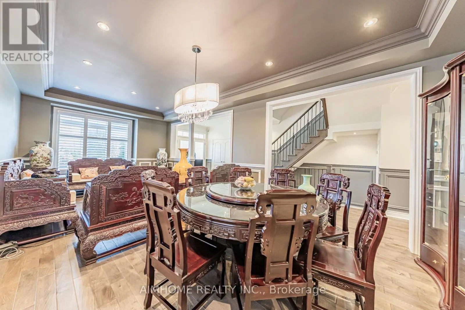 986 WILBUR PIPHER CIRCLE