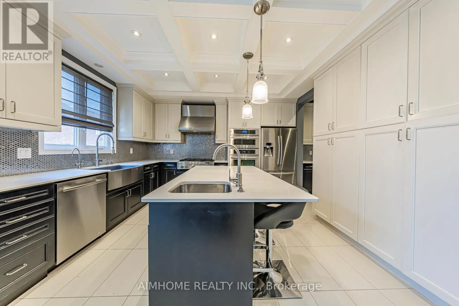 986 WILBUR PIPHER CIRCLE