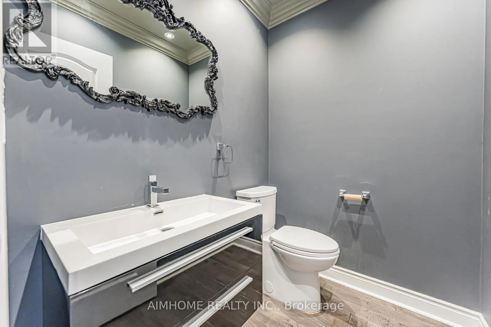 986 WILBUR PIPHER CIRCLE