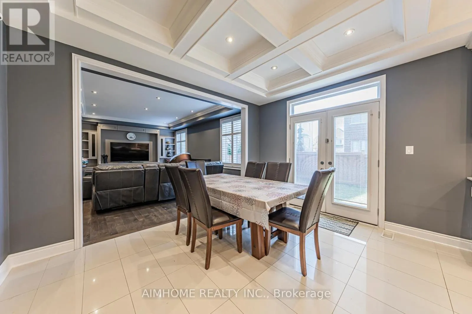 986 WILBUR PIPHER CIRCLE