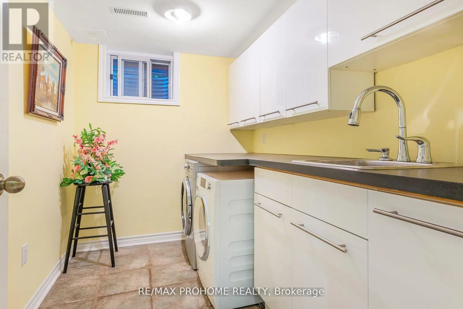 32 SIR BEDEVERE PLACE