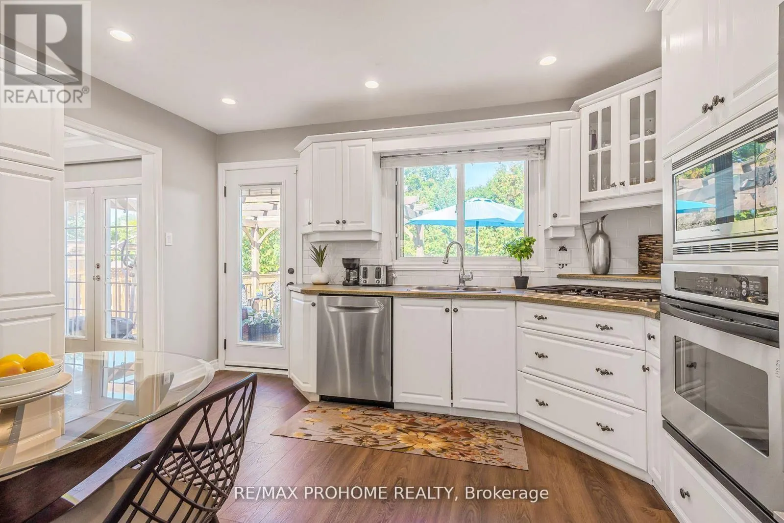 32 SIR BEDEVERE PLACE