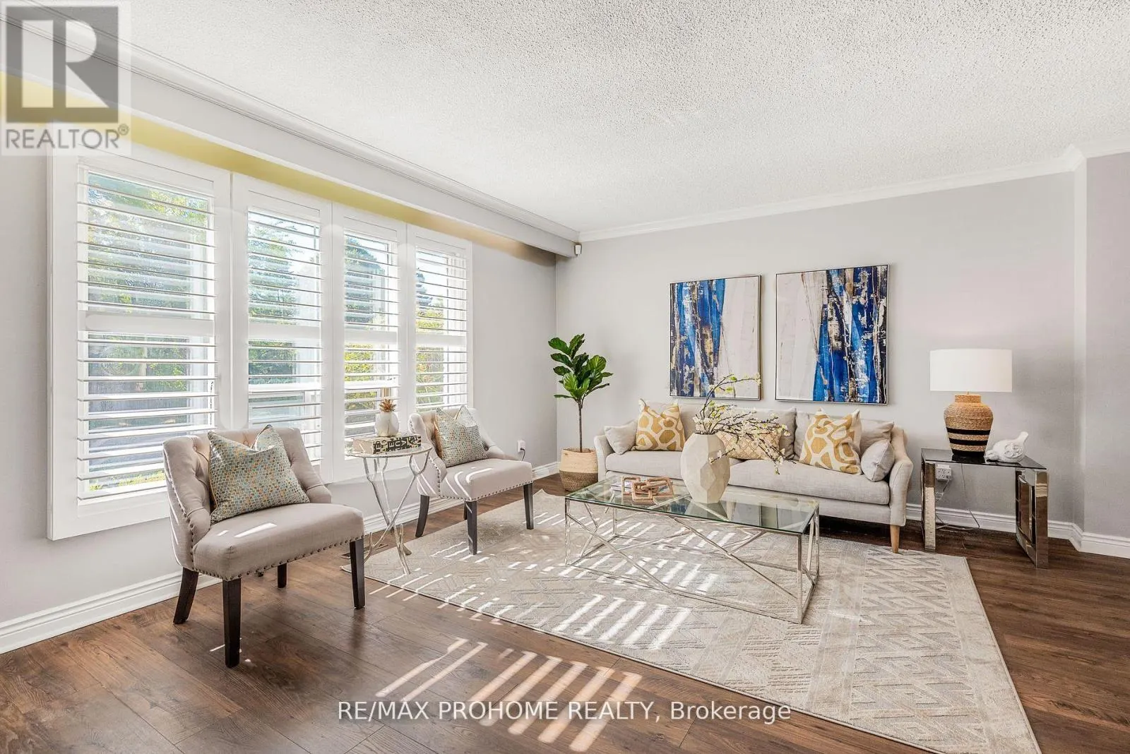 32 SIR BEDEVERE PLACE