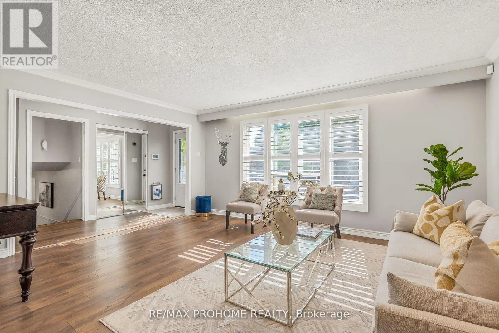 32 SIR BEDEVERE PLACE