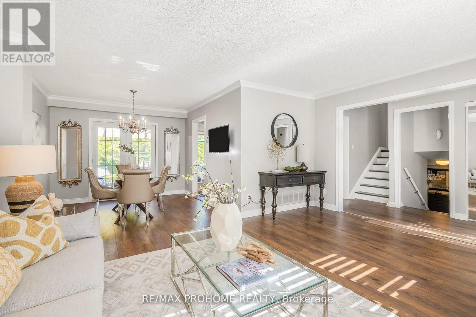 32 SIR BEDEVERE PLACE