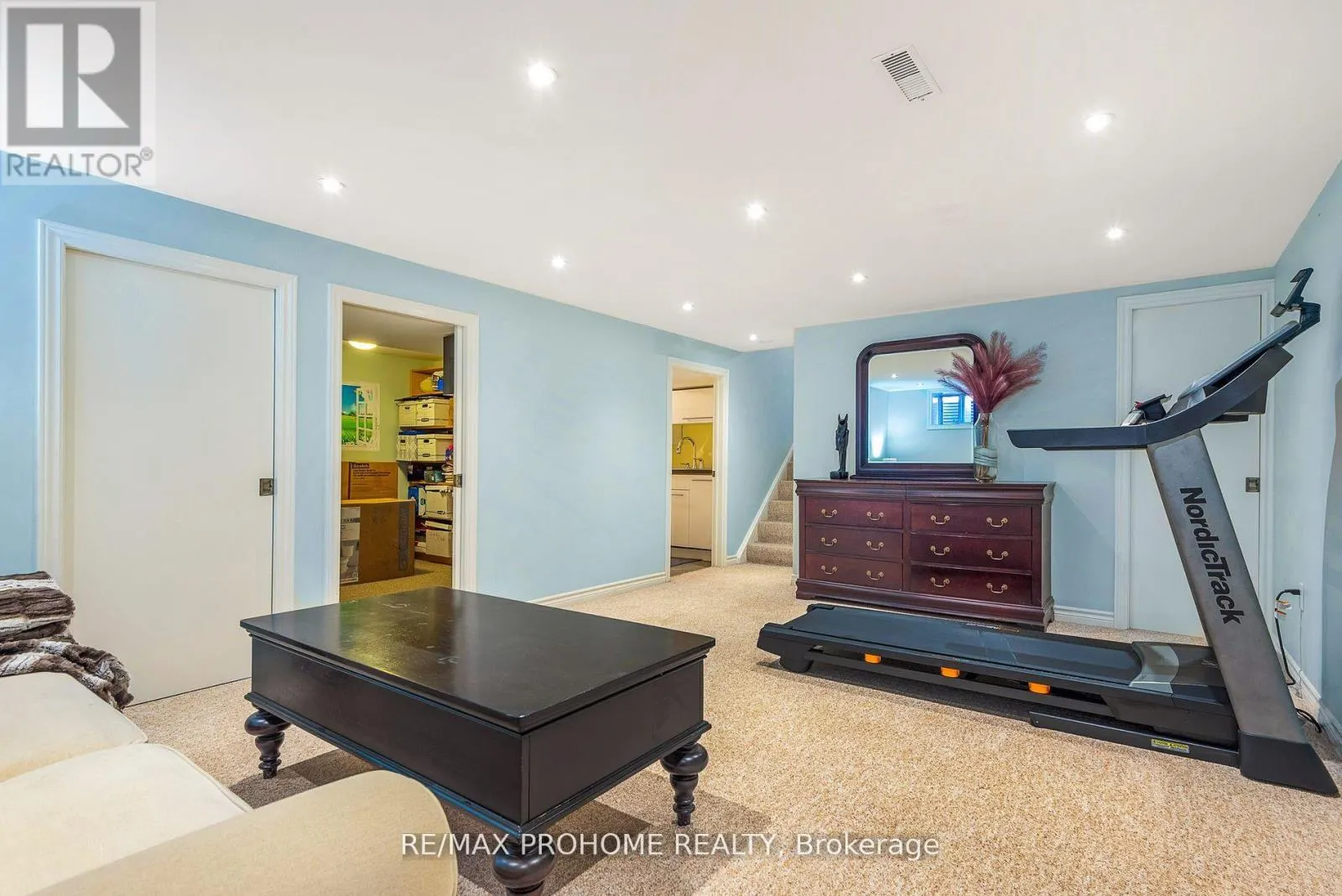 32 SIR BEDEVERE PLACE