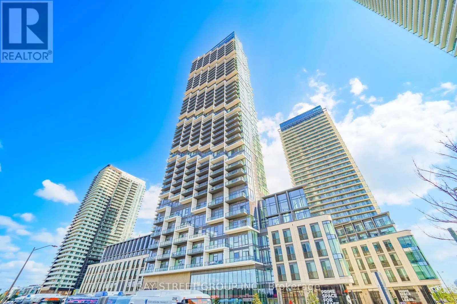 4512 - 1000 PORTAGE PARKWAY