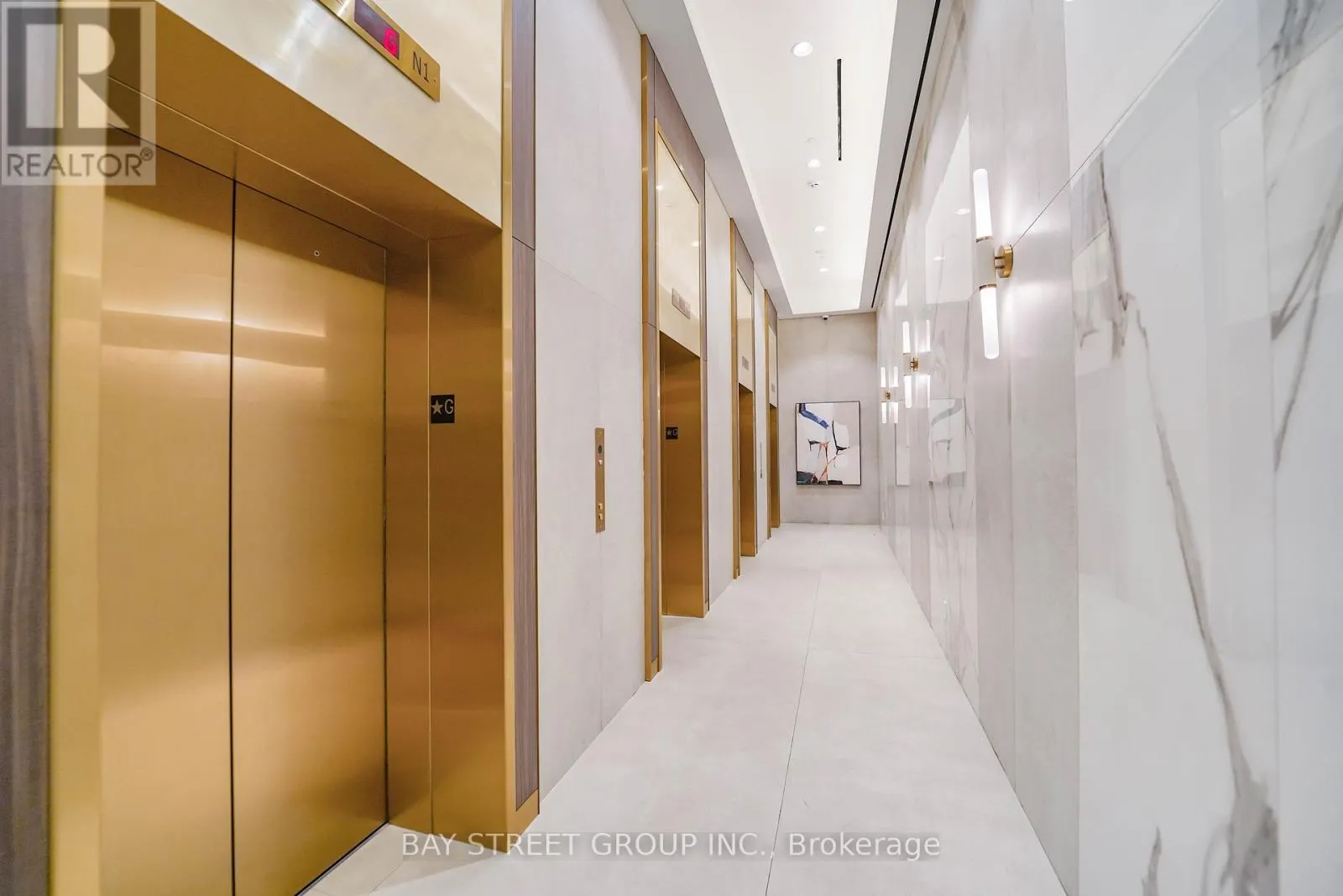 4512 - 1000 PORTAGE PARKWAY