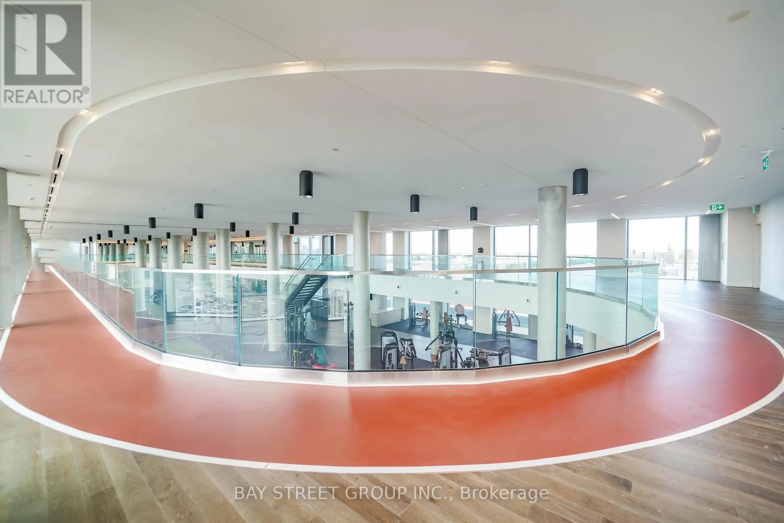 4512 - 1000 PORTAGE PARKWAY