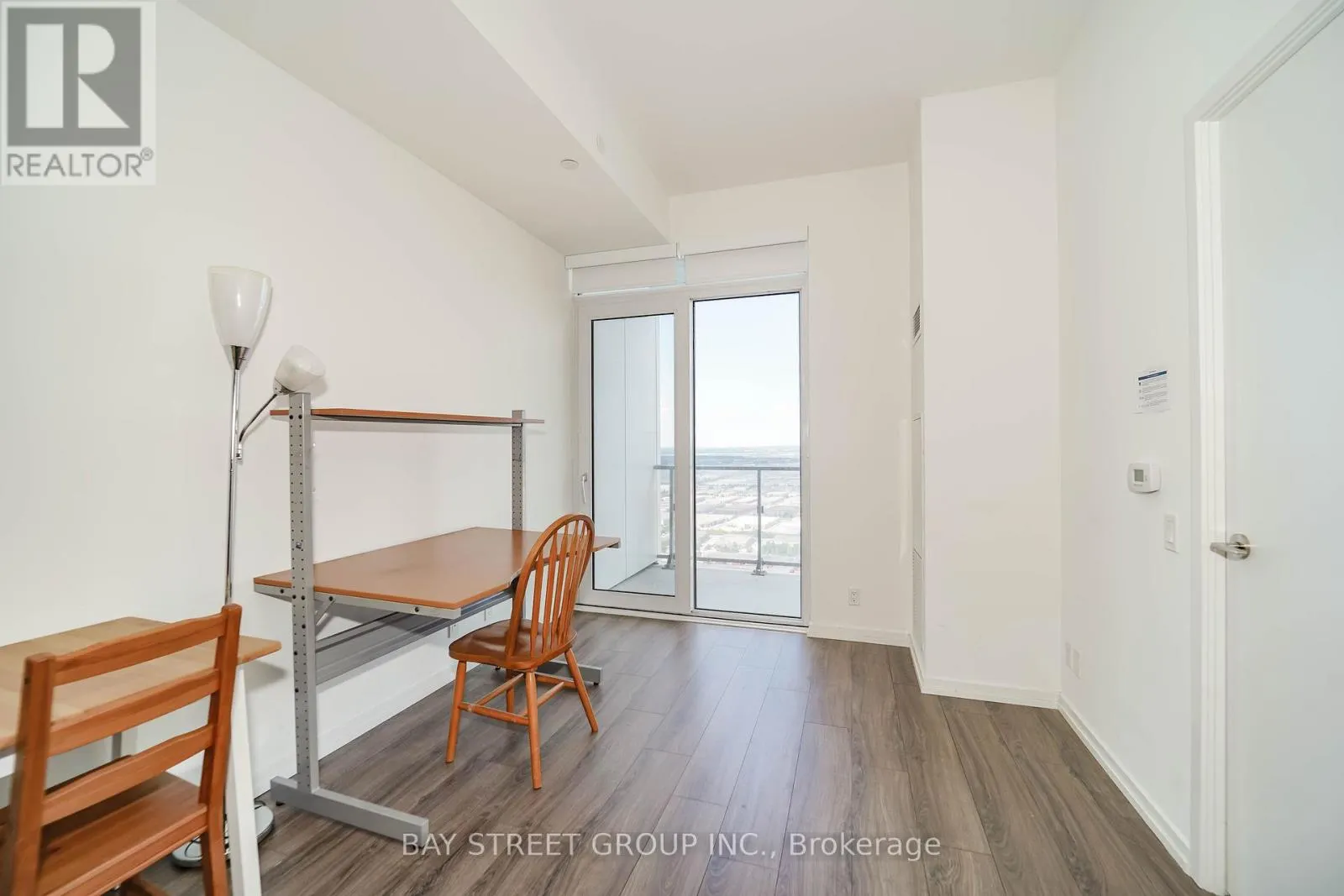 4512 - 1000 PORTAGE PARKWAY