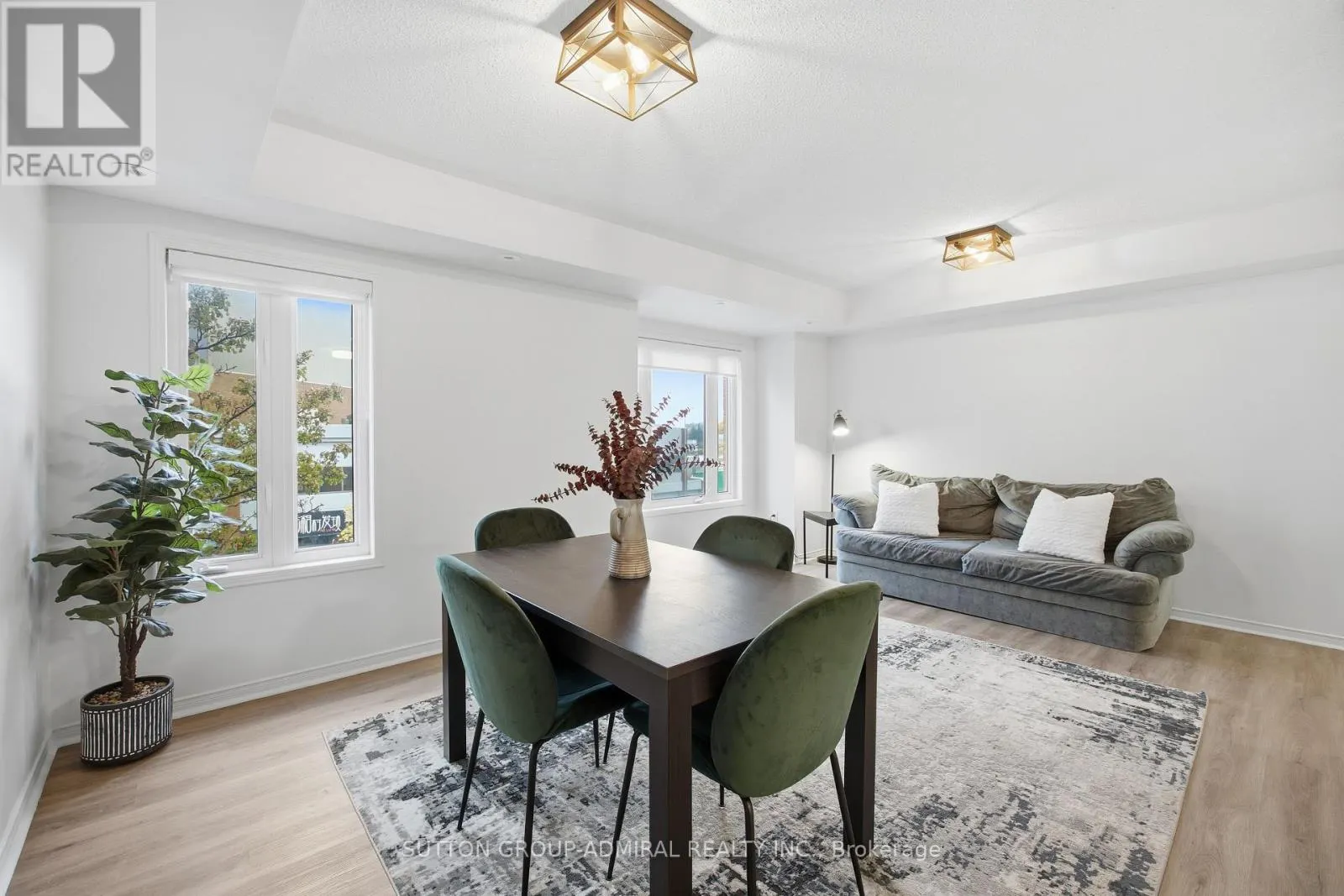 216 - 308 JOHN STREET