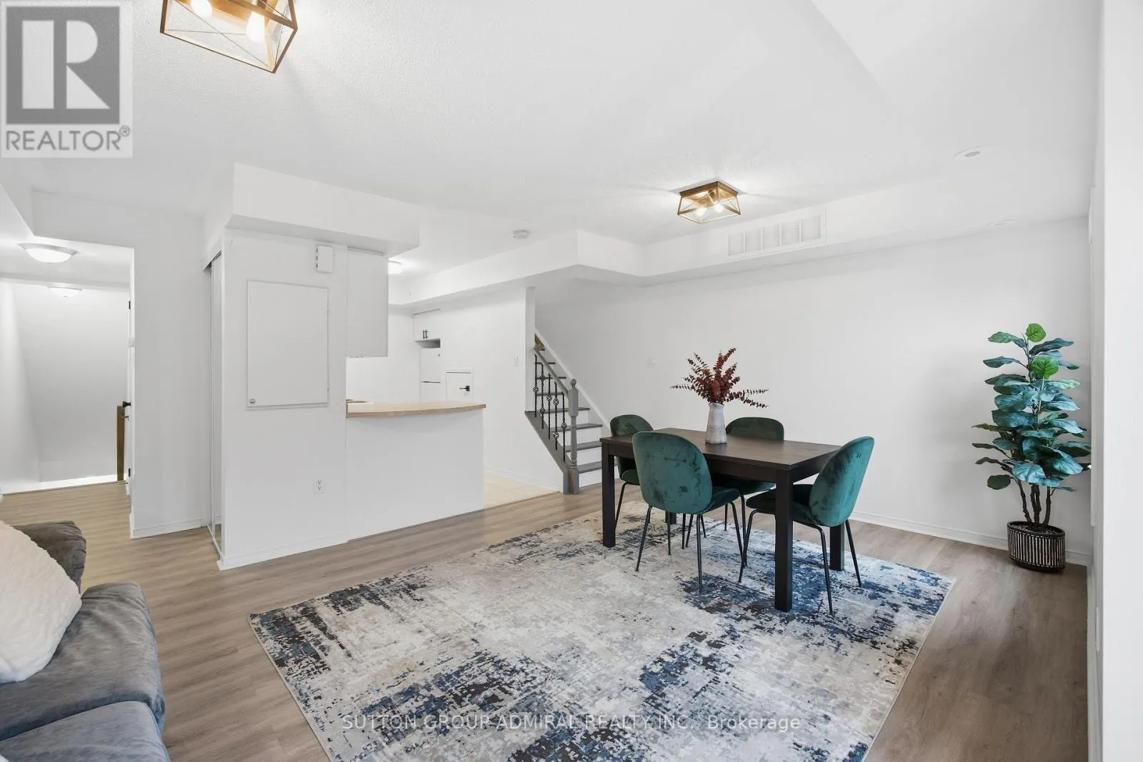 216 - 308 JOHN STREET