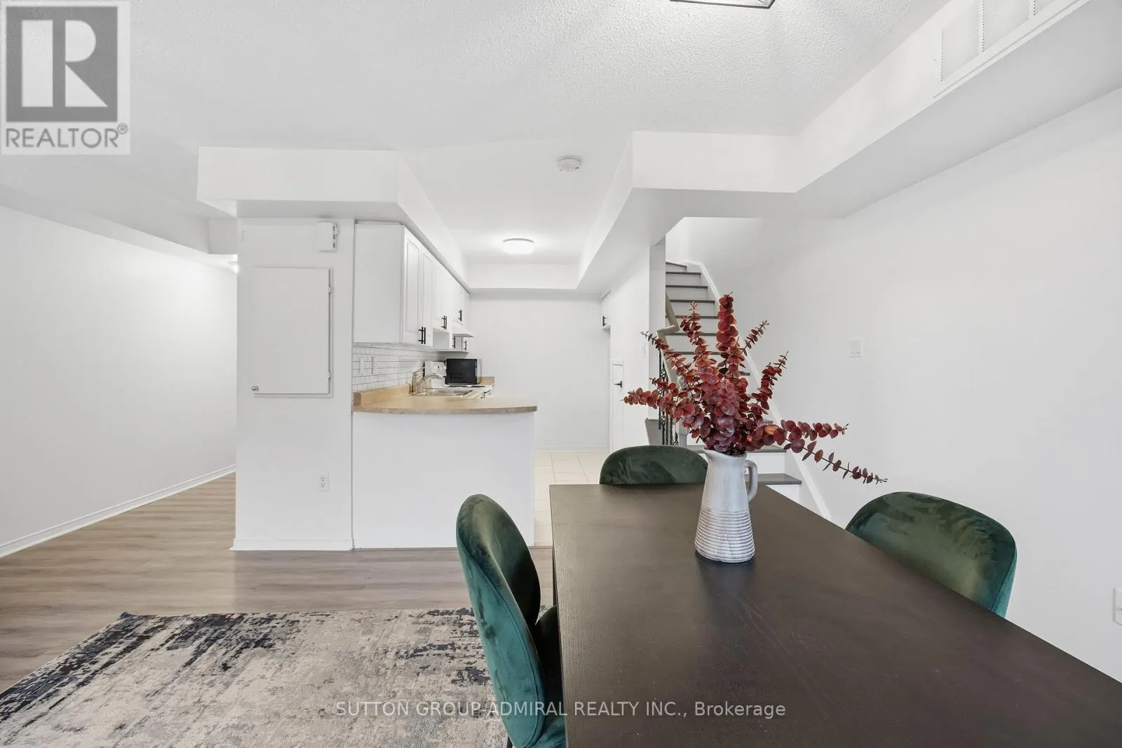 216 - 308 JOHN STREET