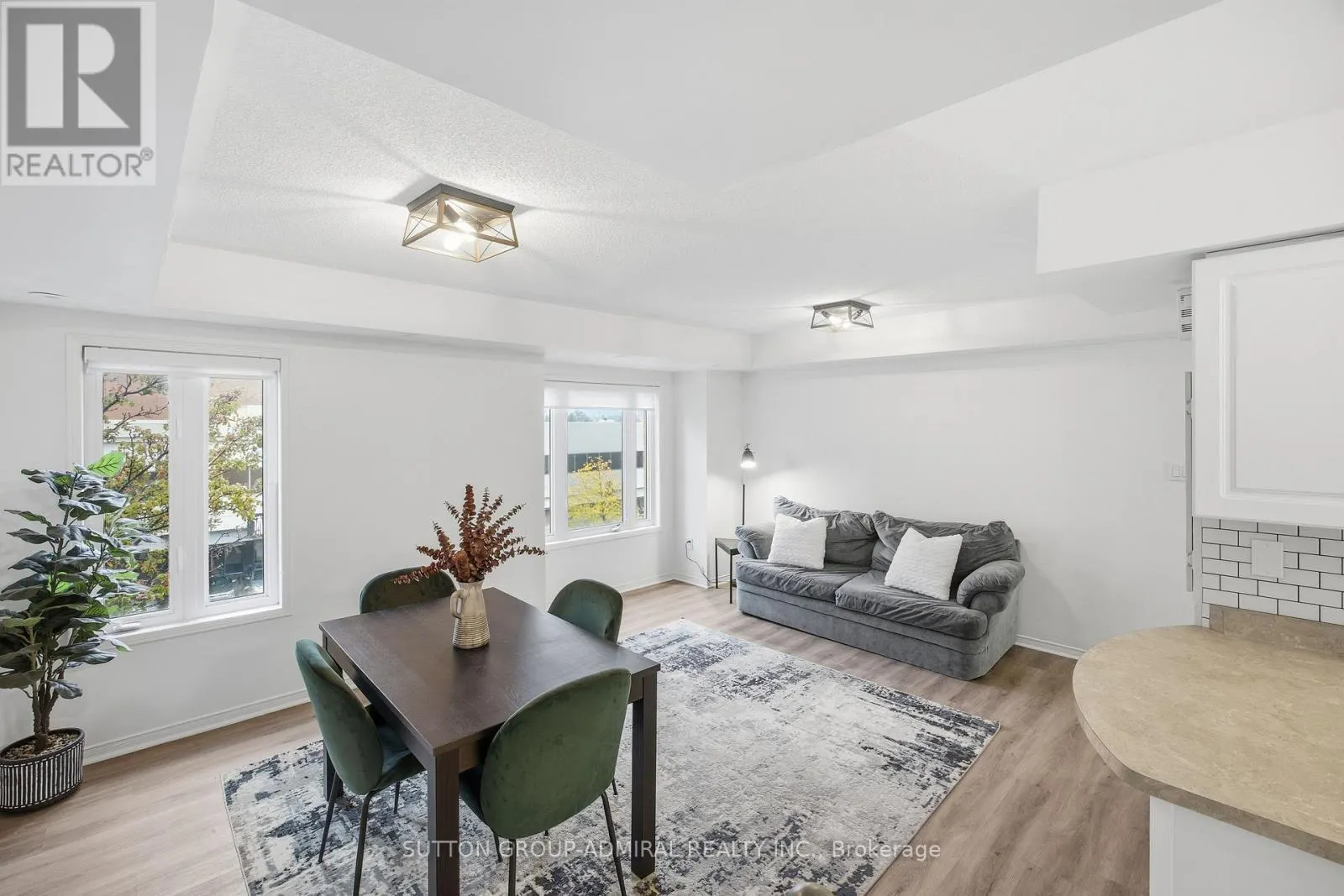 216 - 308 JOHN STREET