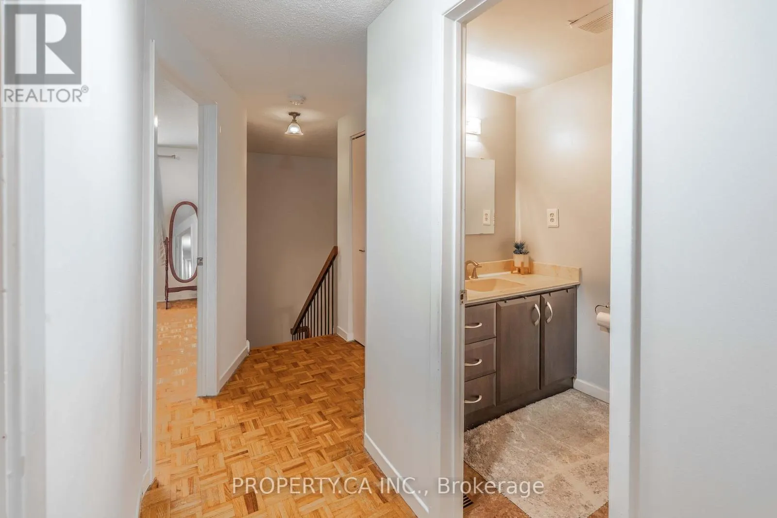 23 - 40 CASTLE ROCK DRIVE