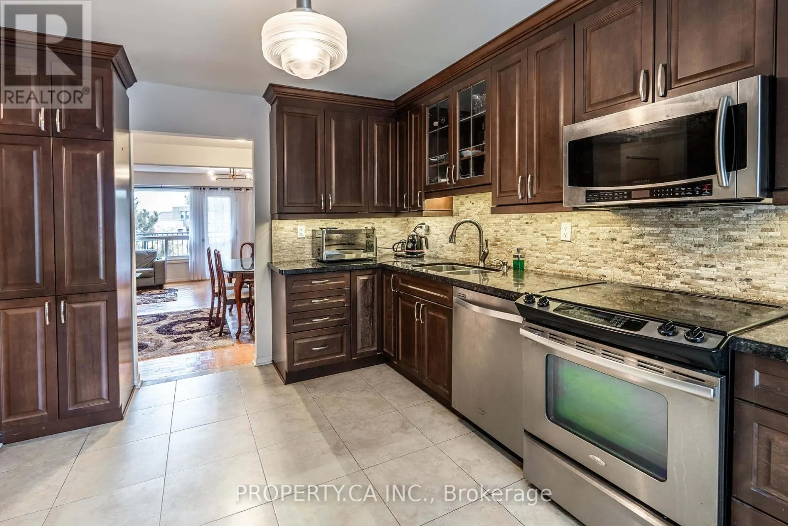 23 - 40 CASTLE ROCK DRIVE