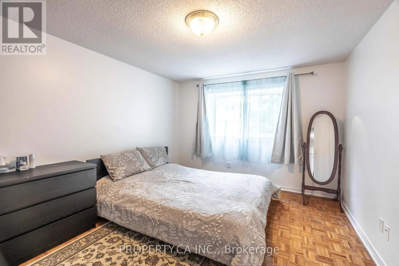 23 - 40 CASTLE ROCK DRIVE