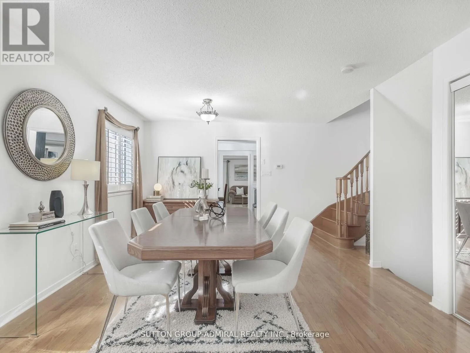 185 FOXFIELD CRESCENT