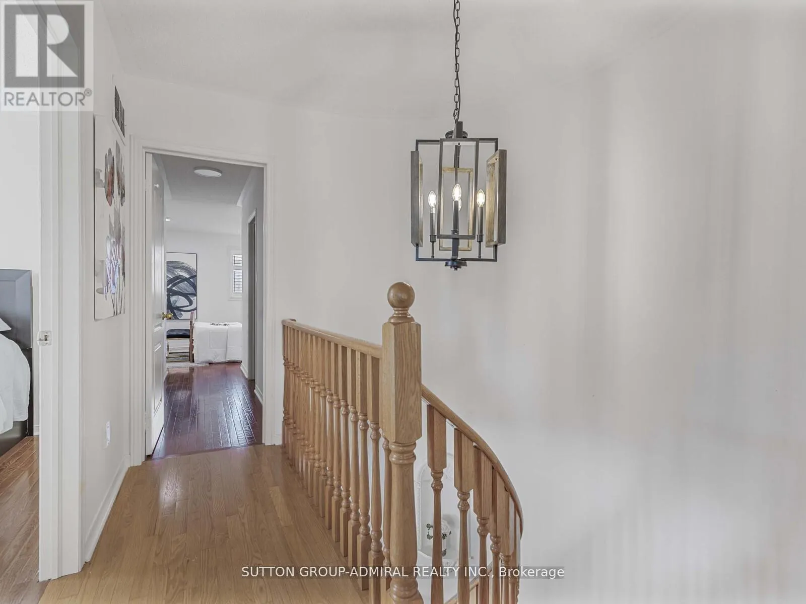 185 FOXFIELD CRESCENT