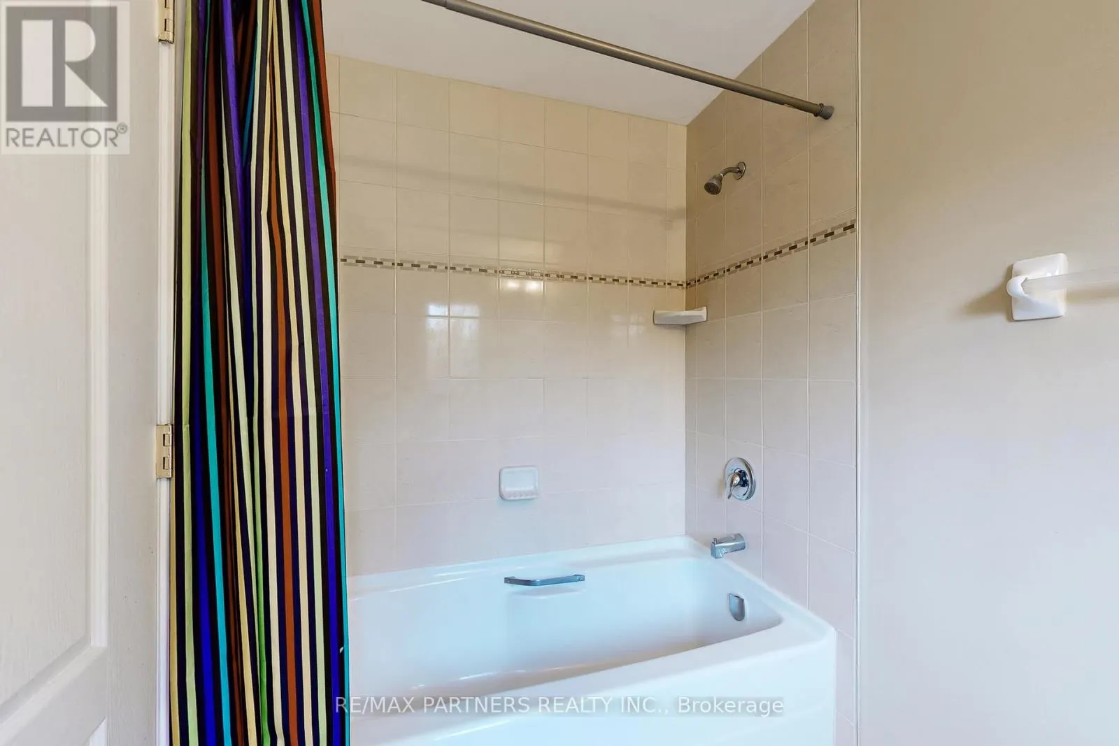 46 GREEN ASH CRESCENT