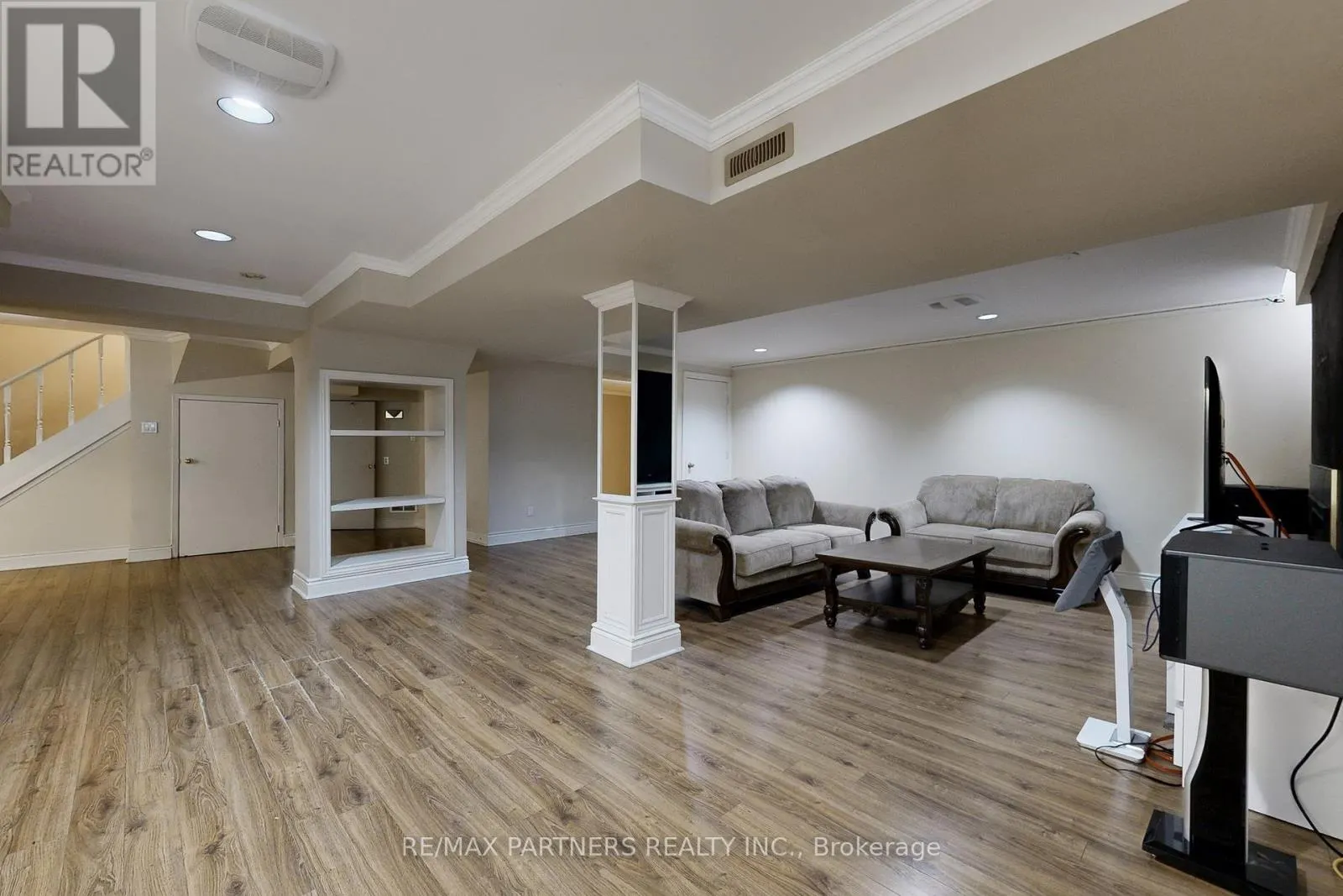 46 GREEN ASH CRESCENT