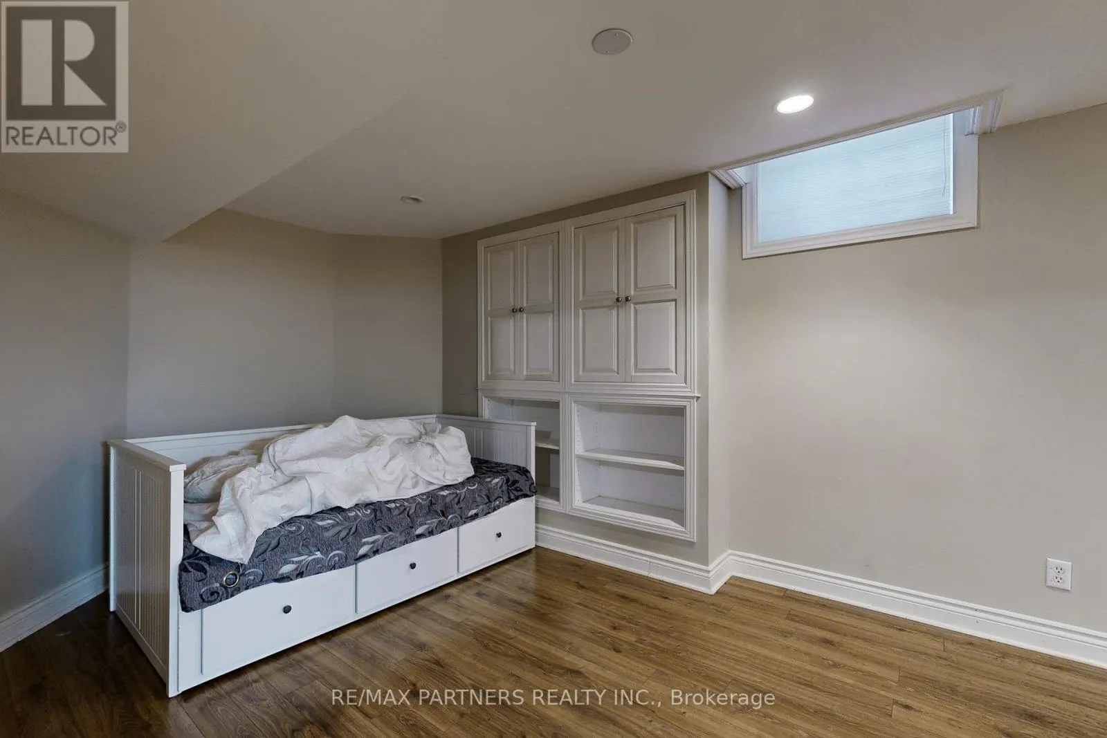 46 GREEN ASH CRESCENT