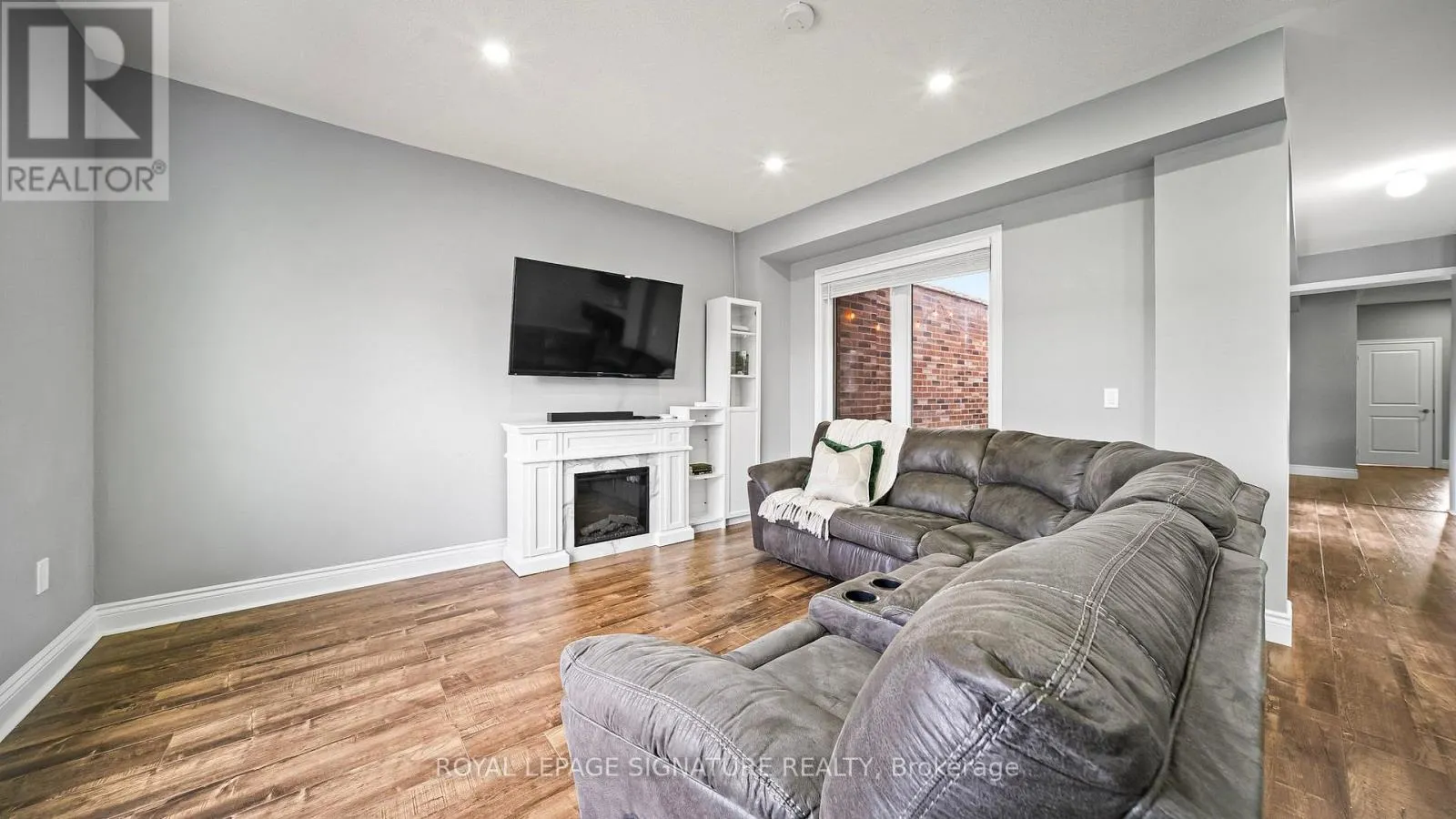 65 KINGSMERE CRESCENT