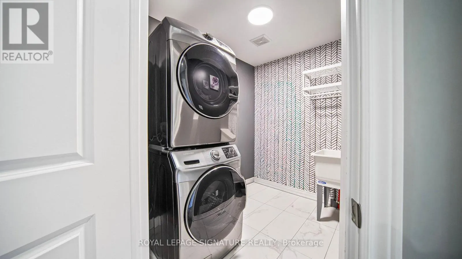 65 KINGSMERE CRESCENT