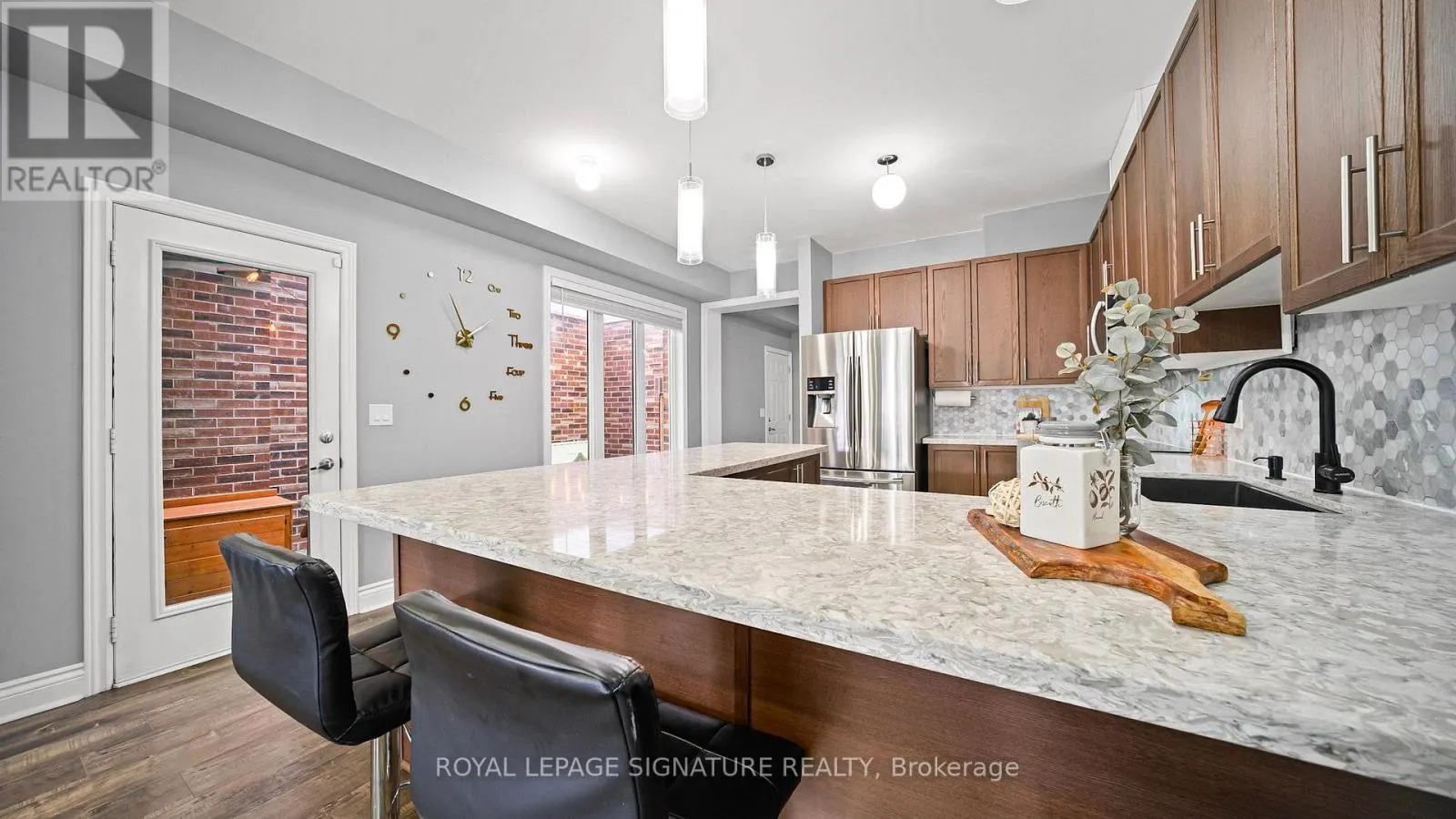 65 KINGSMERE CRESCENT