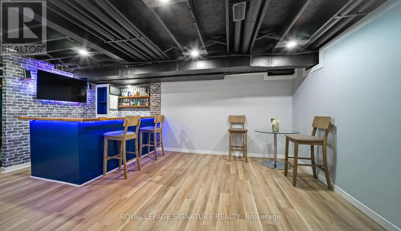 65 KINGSMERE CRESCENT