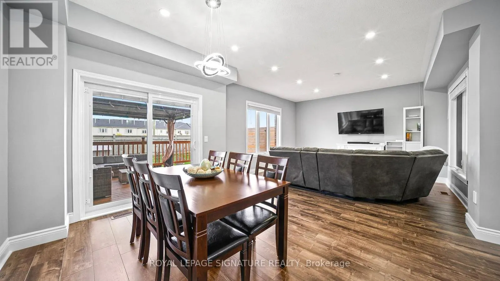 65 KINGSMERE CRESCENT