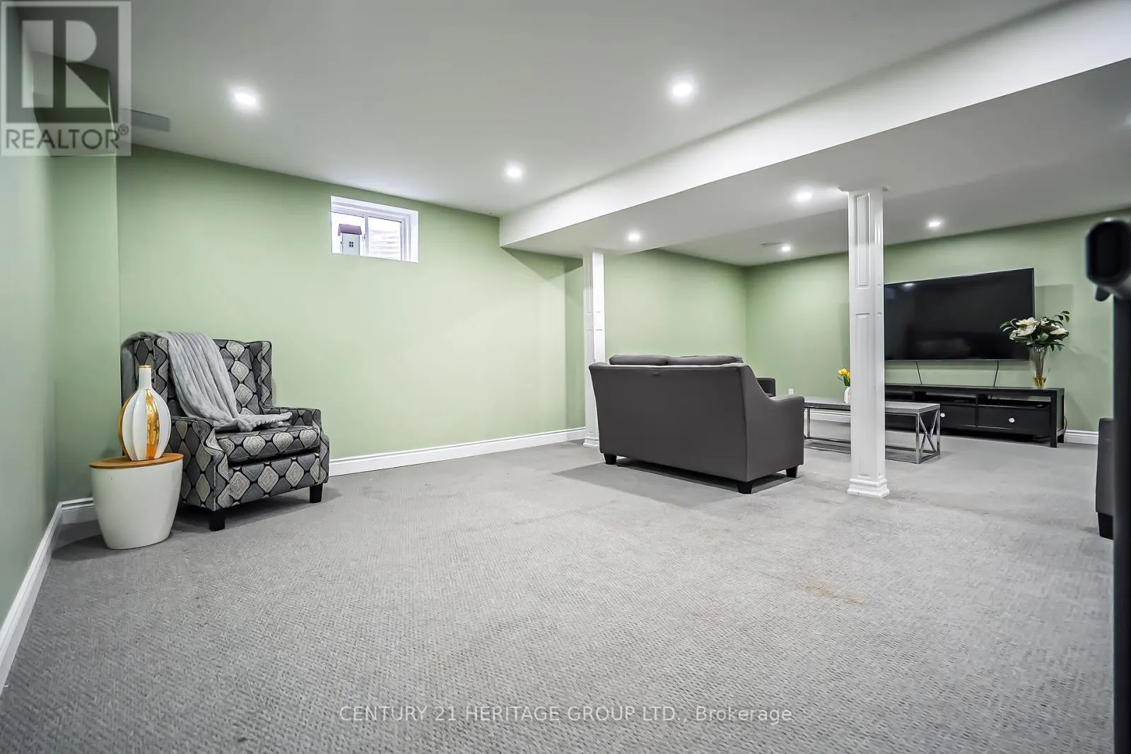 89 SUTHERLAND AVENUE