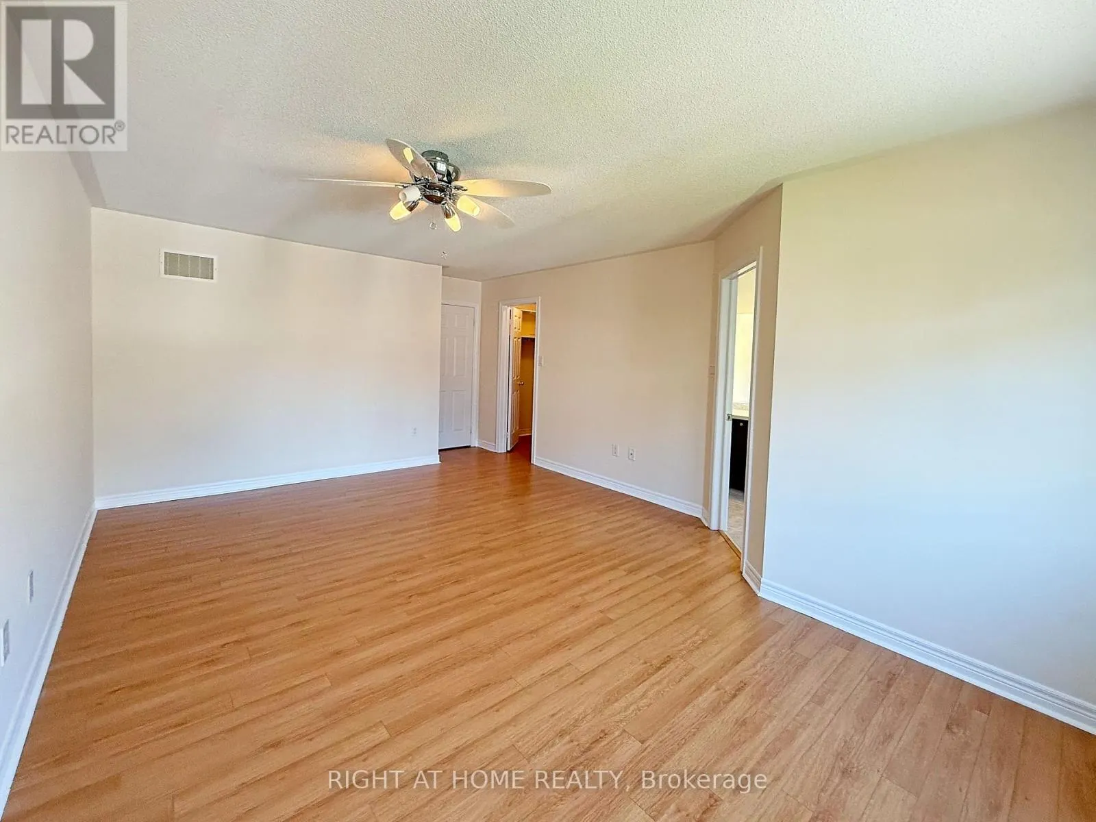 UPPER - 54 GEORGE KIRBY STREET