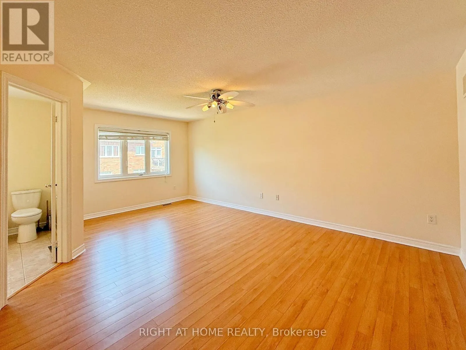 UPPER - 54 GEORGE KIRBY STREET