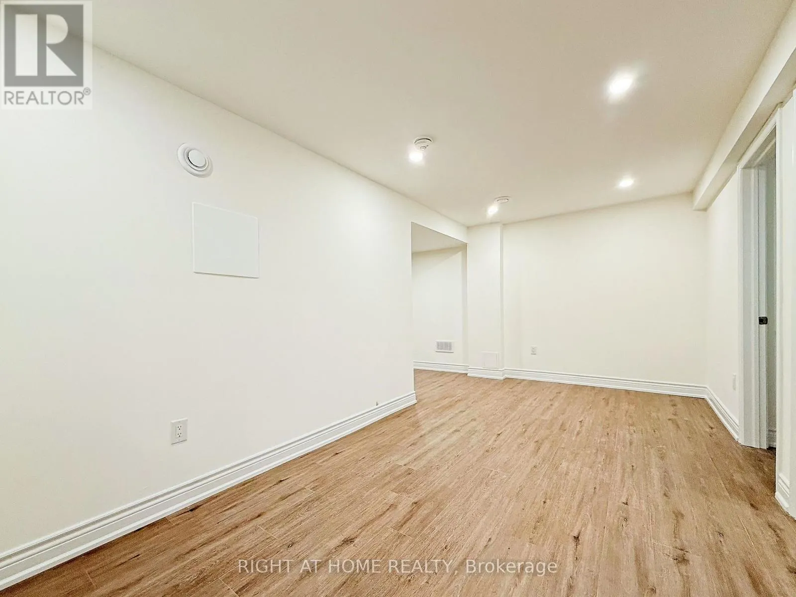 LOWER - 54 GEORGE KIRBY STREET