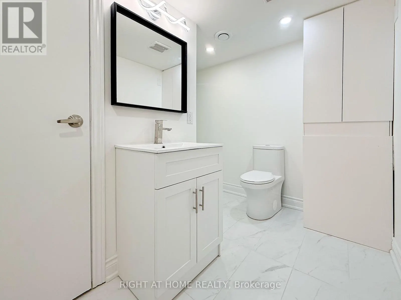 LOWER - 54 GEORGE KIRBY STREET