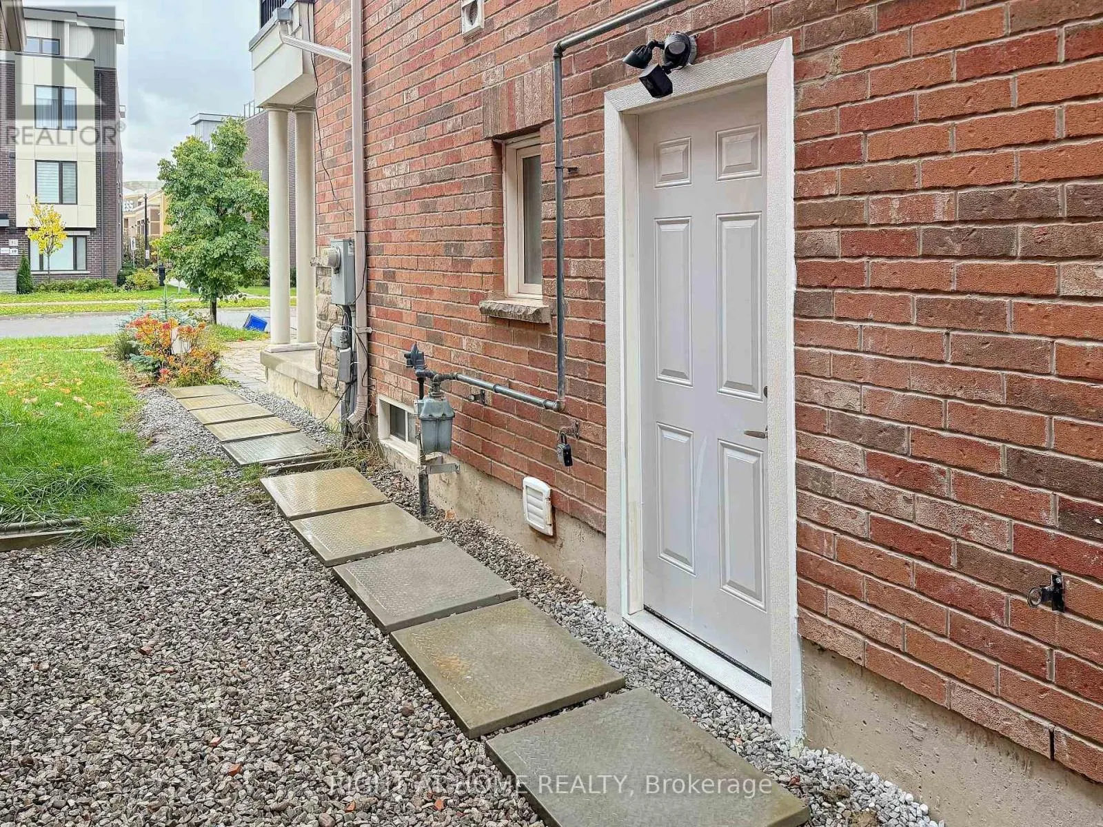 LOWER - 54 GEORGE KIRBY STREET