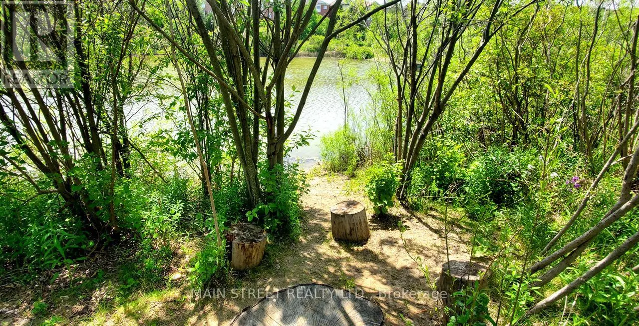 10 - 8900 BATHURST STREET