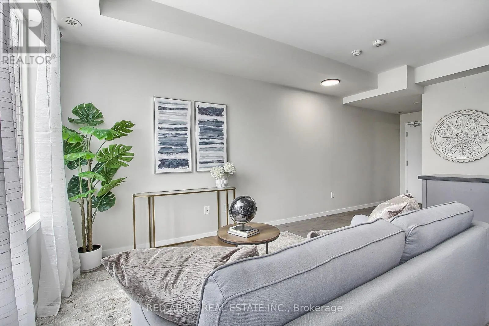 110 - 600 ALEX GARDNER CIRCLE