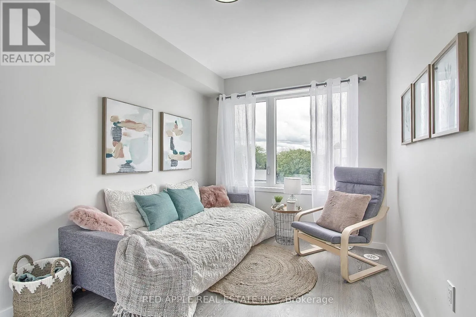 110 - 600 ALEX GARDNER CIRCLE