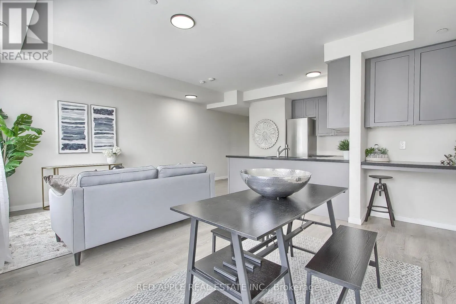 110 - 600 ALEX GARDNER CIRCLE