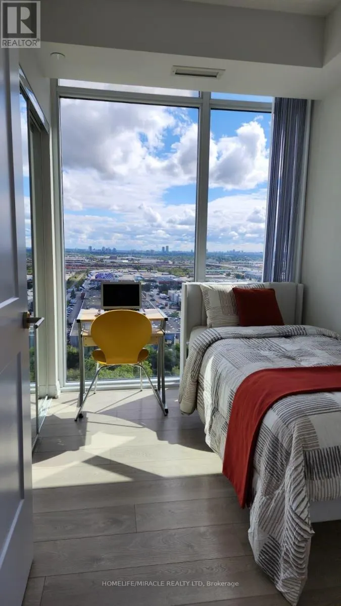 2004 - 7895 JANE STREET