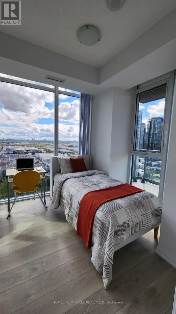 2004 - 7895 JANE STREET