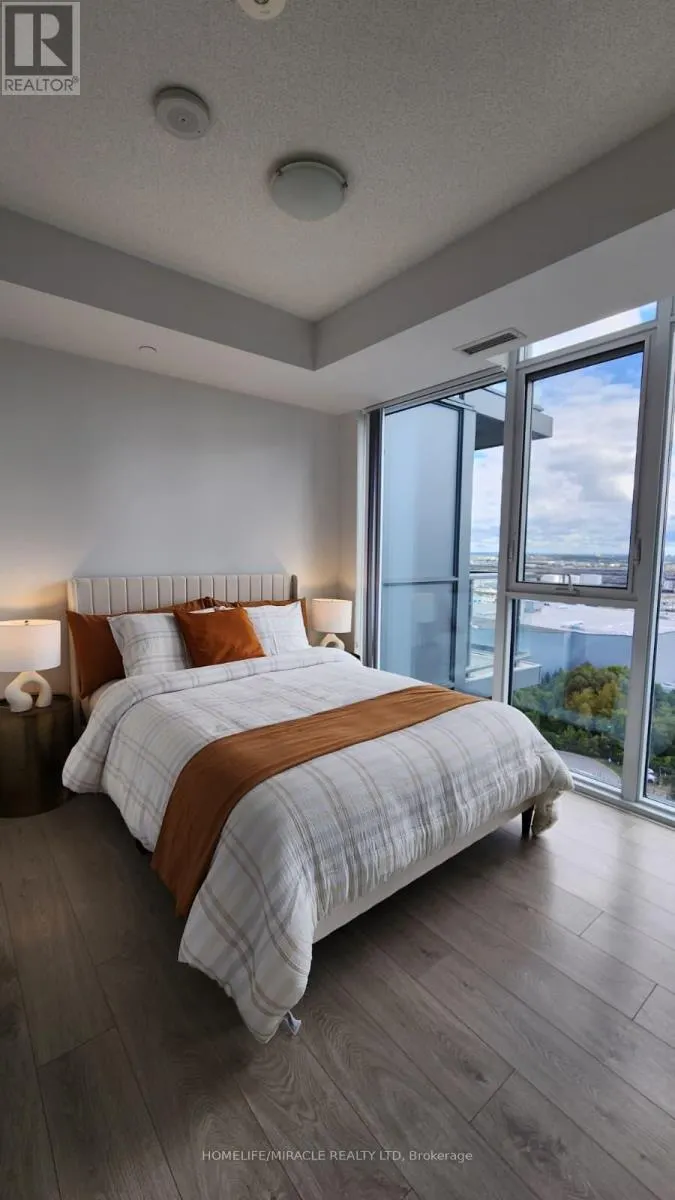 2004 - 7895 JANE STREET