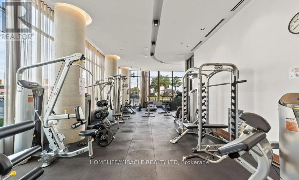 2004 - 7895 JANE STREET